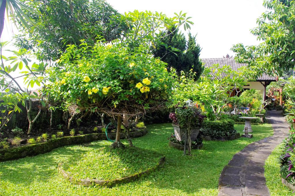 Rijasa Homestay Karangasem エクステリア 写真