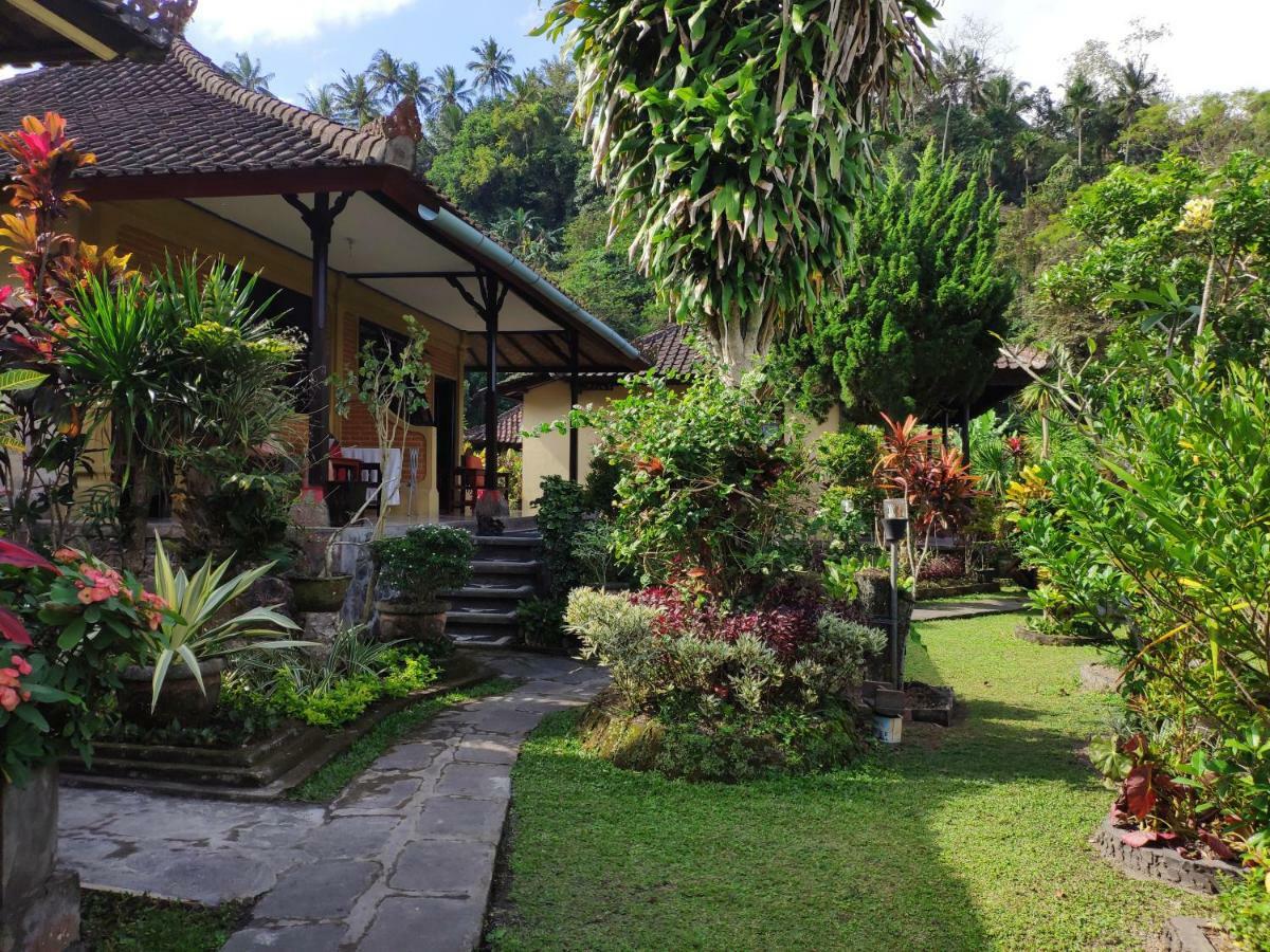 Rijasa Homestay Karangasem エクステリア 写真